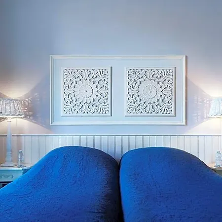 Vondelpark House Bed & Breakfast